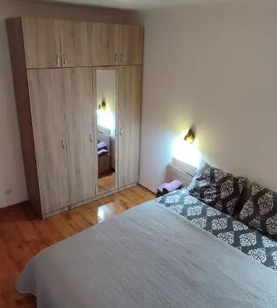 In Sapphire Apartman Banszko